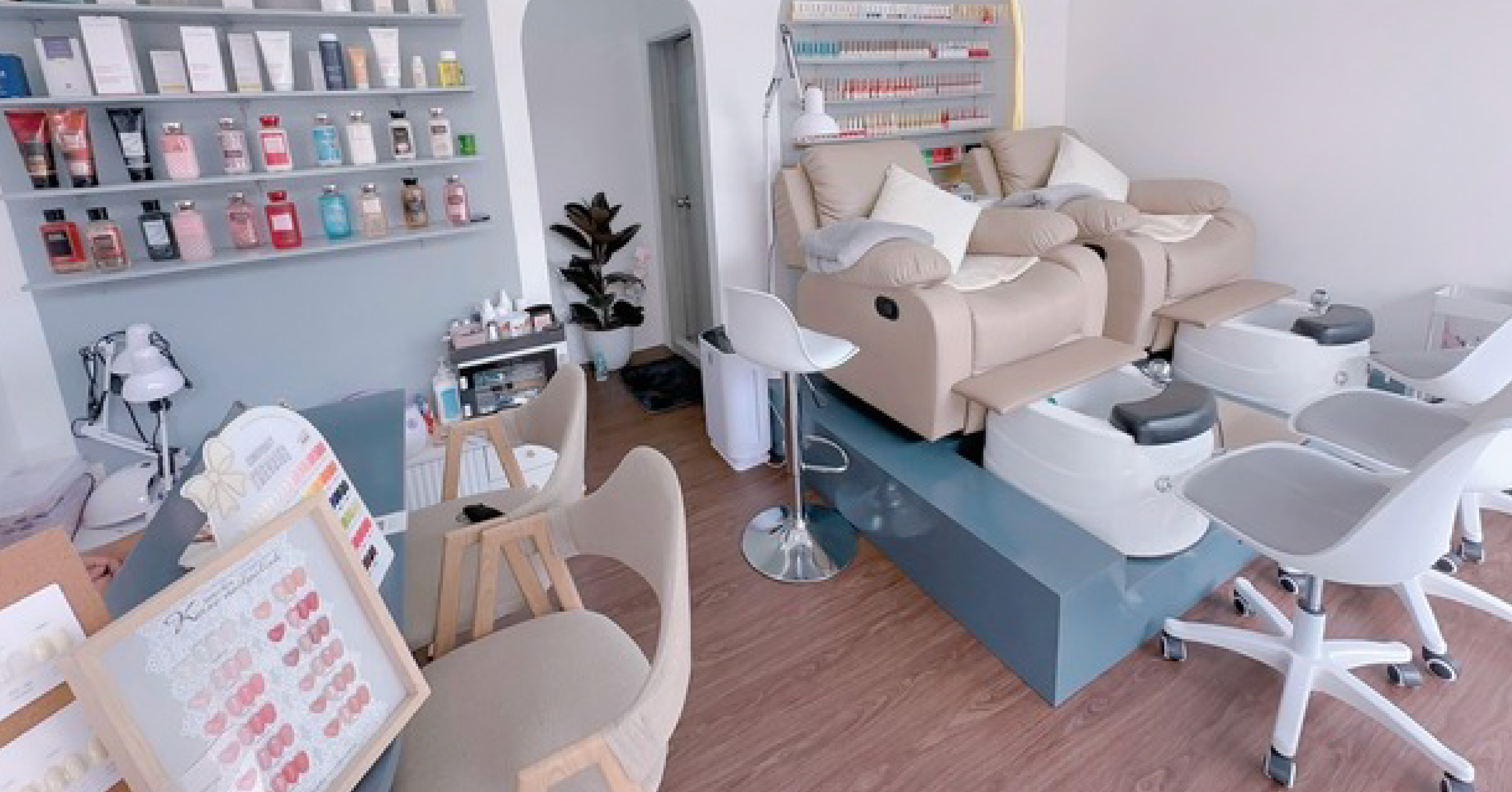 บรรยากาศภายในร้าน MALI NAIL & SPA